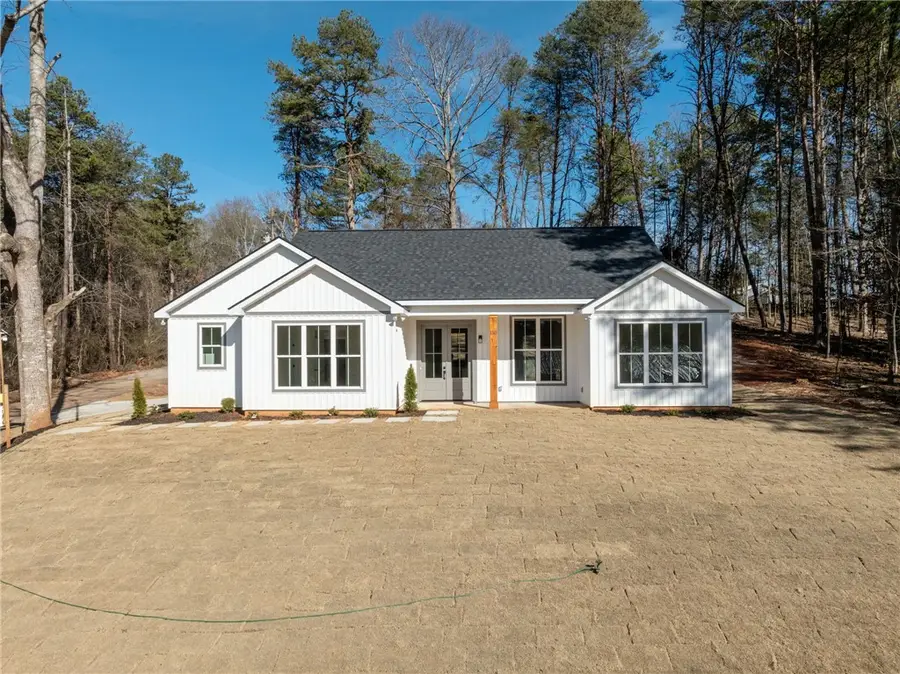 110 Oak Hill Drive, Westminster, SC 29693 - #2