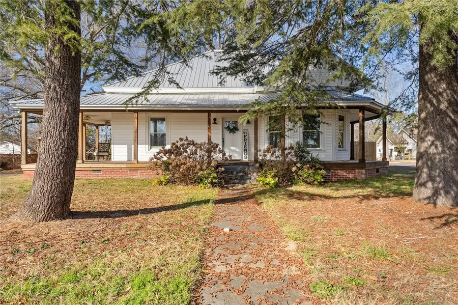 301 Blue Ridge Avenue, Belton, SC 29627 - Image #2