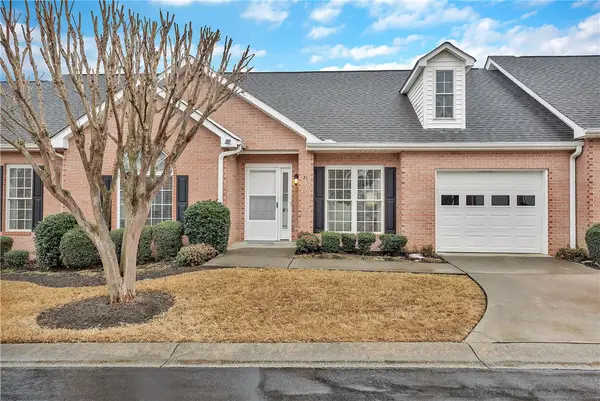 31 Somerset Court, Hartwell, GA 30643