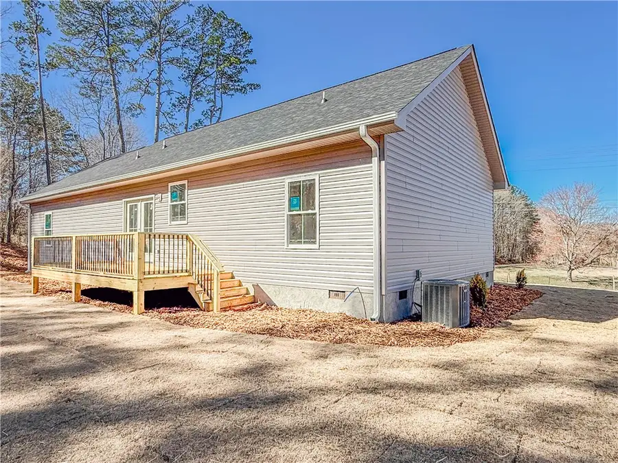 220 Simpson Street, Westminster, SC 29693 - #2