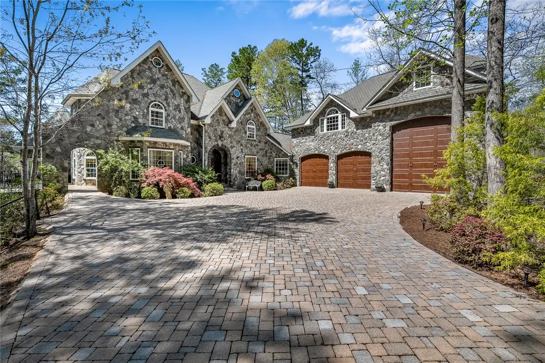 246 E Waters Edge Lane, West Union, SC 29696 - #1