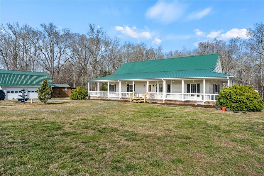 2803 Trail Road, Belton, SC 29627 - #2