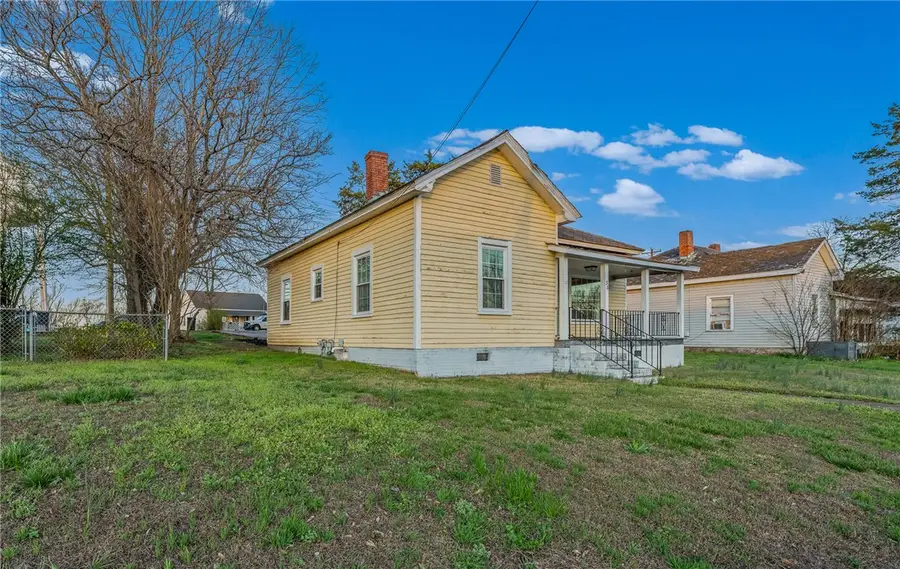 38 N Greenwood Avenue, Ware Shoals, SC 29692 - #2