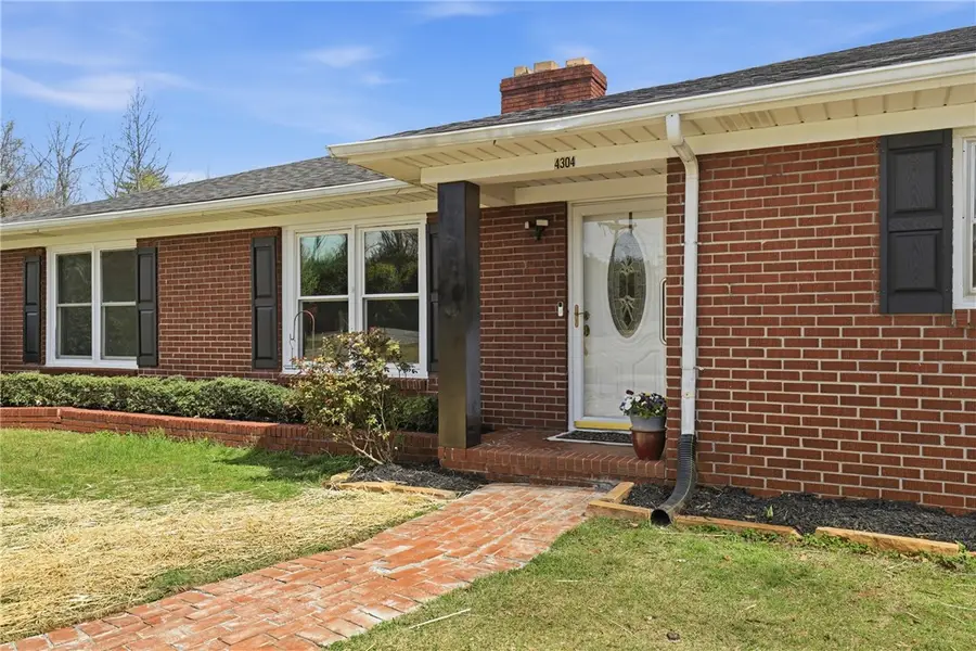 4304 Old Buncombe Road, Greenville, SC 29617 - #3