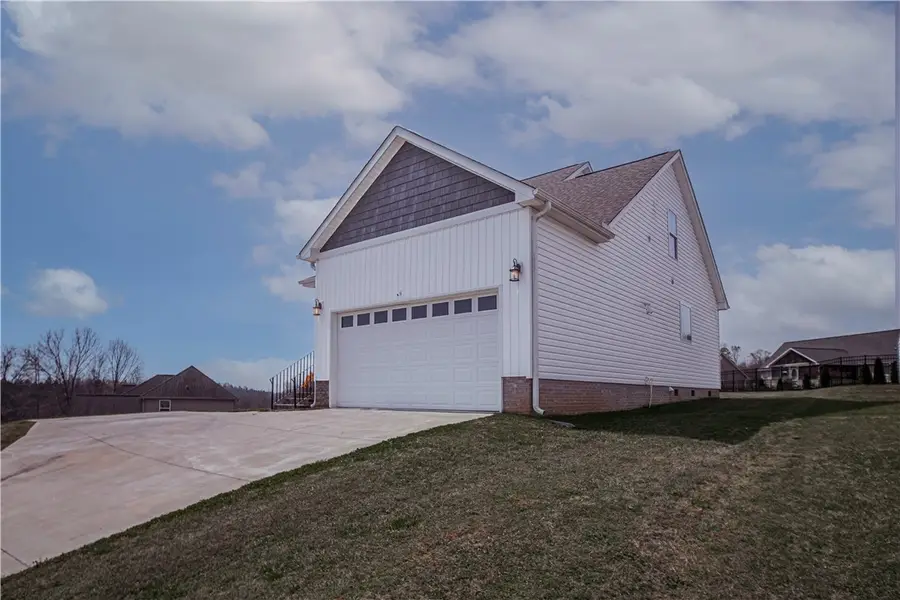 704 Rockcliff Street, Greenville, SC 29617 - #3