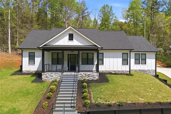 2585 Dr Johns Road, Westminster, SC 29693