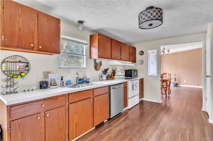 137 E Reedy Fork Road, Seneca, SC 29678 - #3