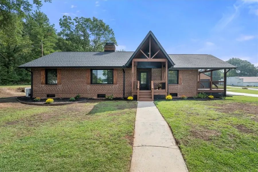 205 N Chestnut Street, Seneca, SC 29678 - #2