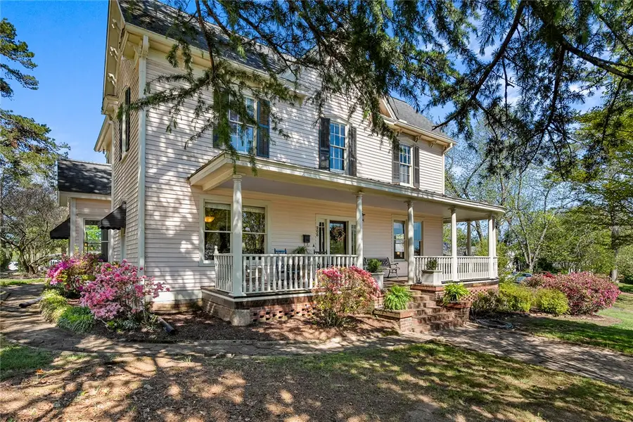 208 S Tugaloo Street, Walhalla, SC 29691 - #2