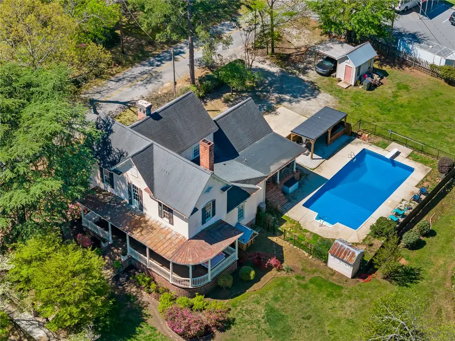 208 S Tugaloo Street, Walhalla, SC 29691 - #3