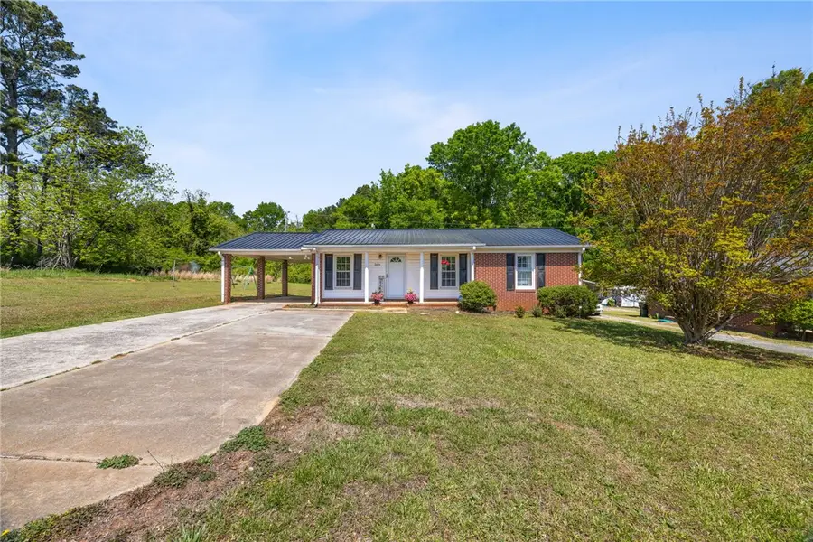309 E Hampton Avenue, Honea Path, SC 29654 - #2