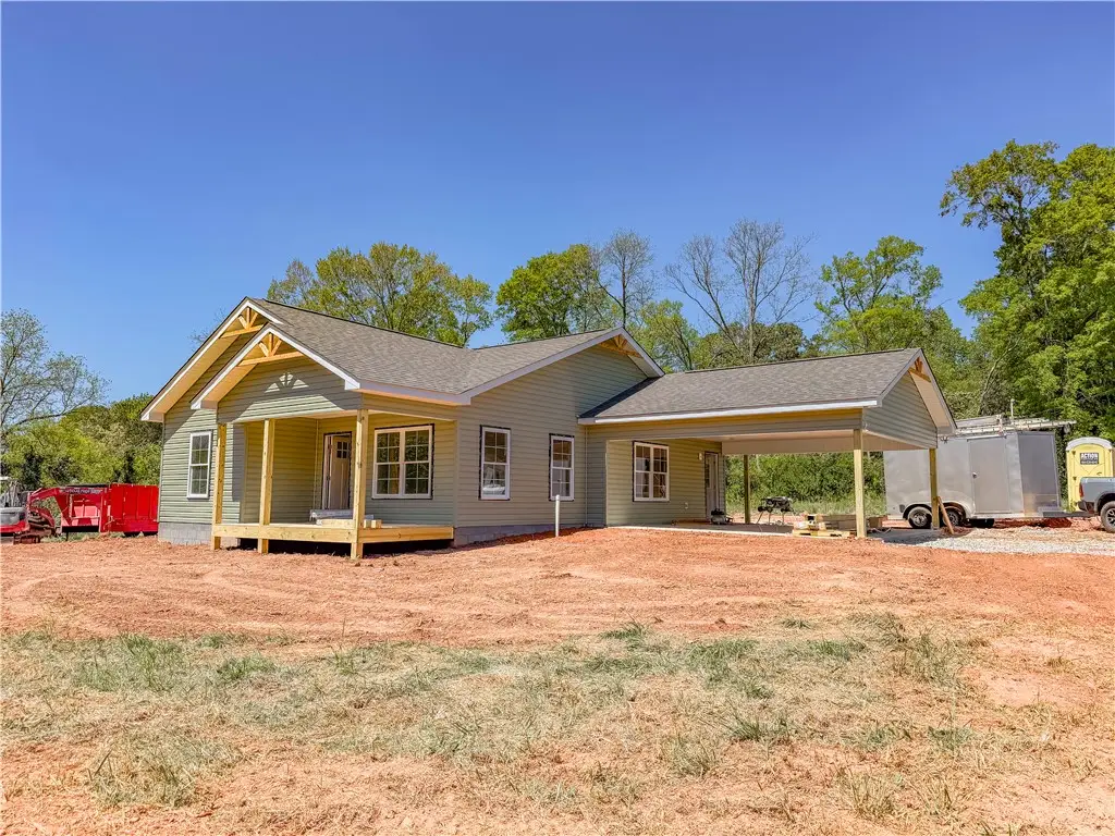 212 Pine Street, Seneca, SC 29678 - #1