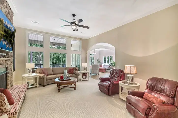 402 Boaters Row, Fair Play, SC 29643 - #2