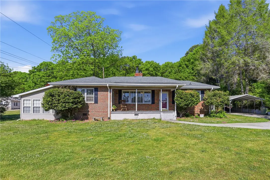 520 S Spring Street, Walhalla, SC 29691 - #1