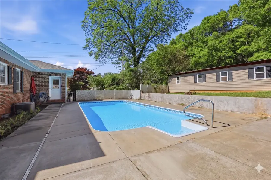 520 S Spring Street, Walhalla, SC 29691 - #2