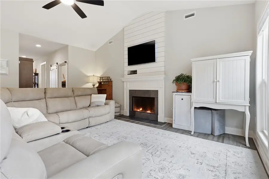 127 W Stewart Street, Pelzer, SC 29669 - #3