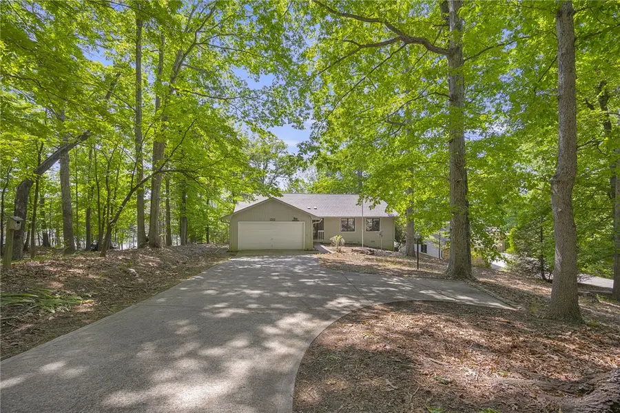 1312 S Arrowhead Drive, Westminster, SC 29693 - #2