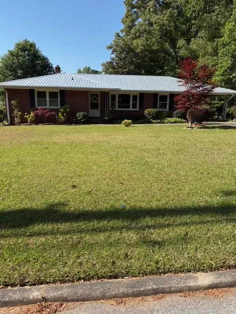 205 Sunset Drive, Abbeville, SC 29620 - #2