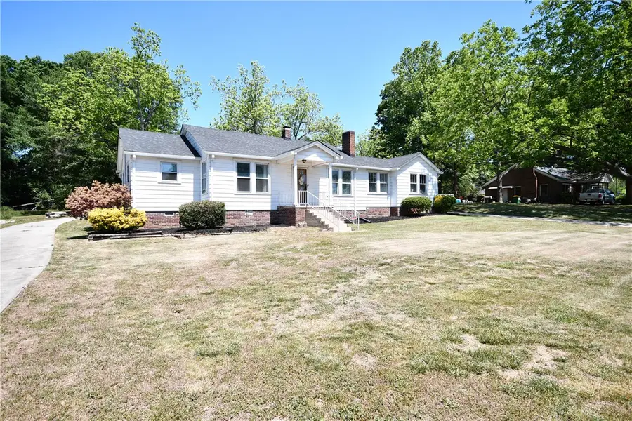 110 Belton Drive, Williamston, SC 29697 - #2