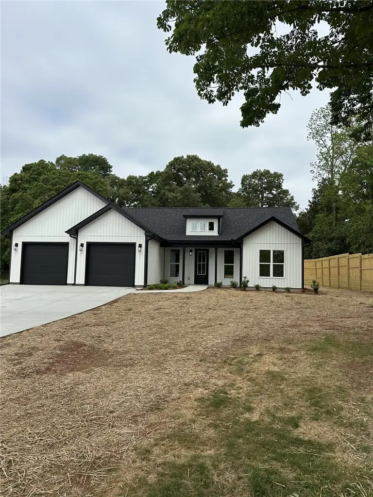 1427 E Calhoun Street, Anderson, SC 29621 - #1