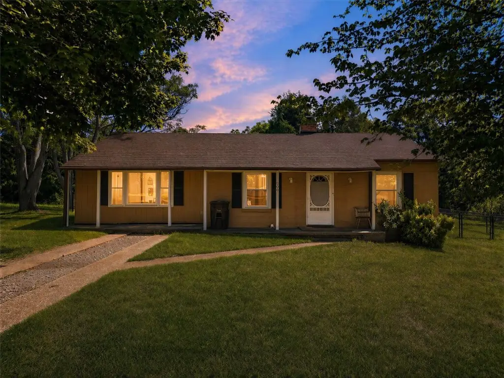 307 South Elm Street, Pendleton, SC 29670 - #1
