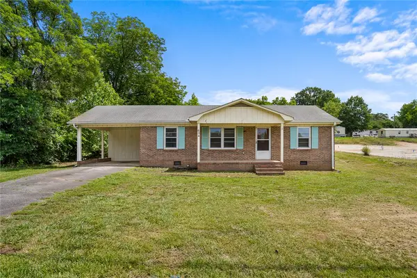 634 Wesleyan Drive, Central, SC 29630
