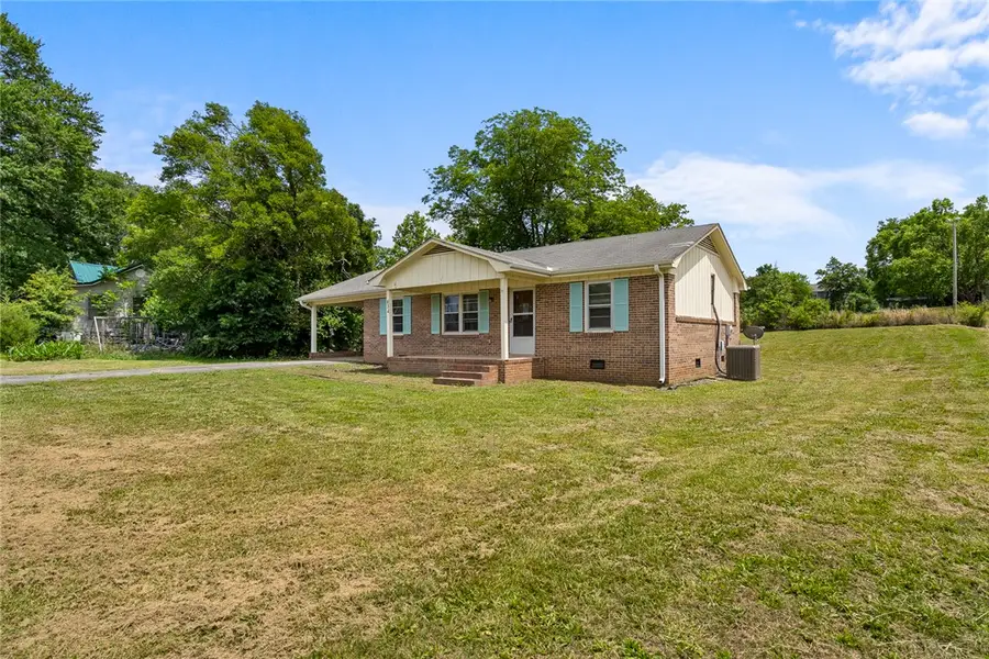 634 Wesleyan Drive, Central, SC 29630 - #2