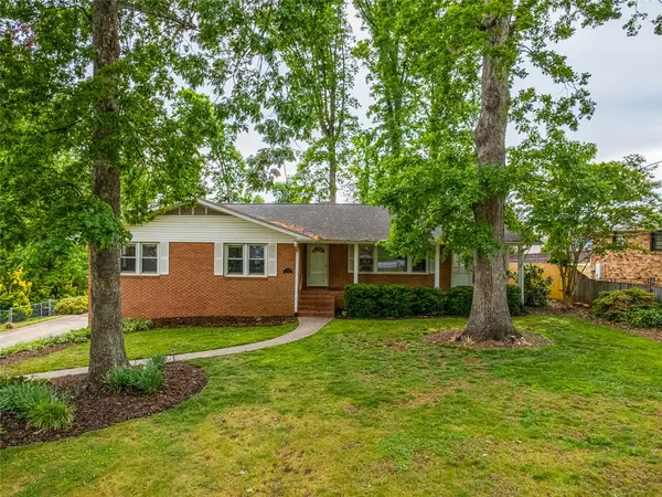 106 Oak Forest Drive, Greer, SC 29650