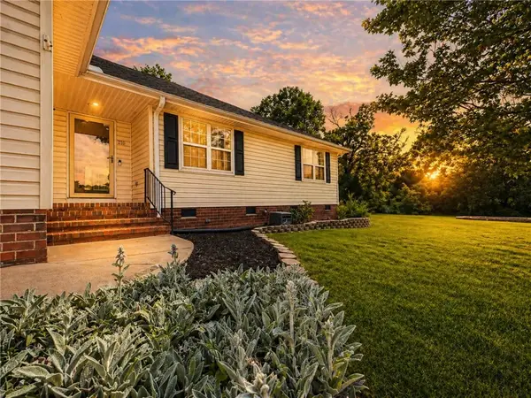 210 Springside Circle, Anderson, SC 29625