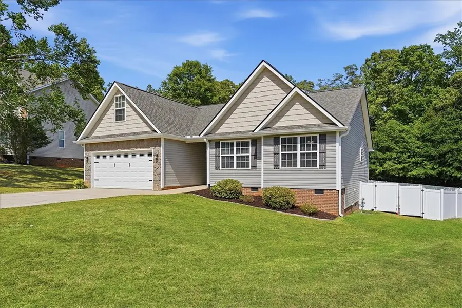 130 Saddlebrook Avenue, Pickens, SC 29671 - #3