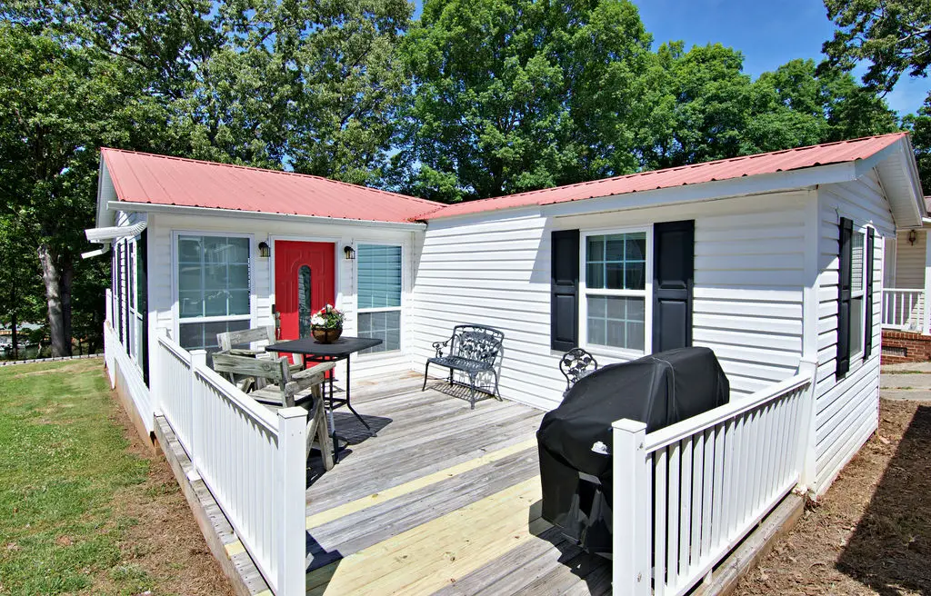 435A Lakewood Drive, Townville, SC 29689 - #1
