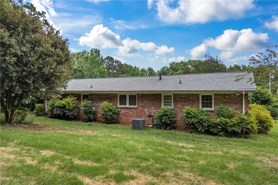 104 Henry Avenue, Seneca, SC 29678 - #3