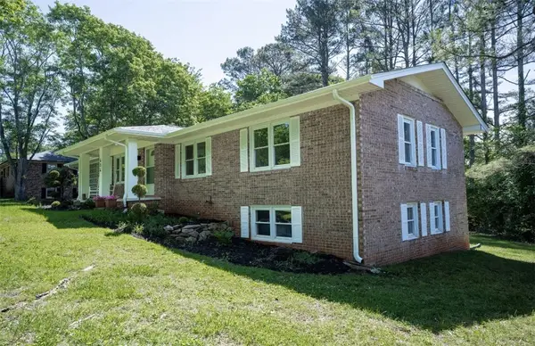 634 Middle Park Drive, Seneca, SC 29672