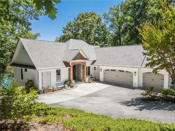 206 N Beacon Shores Drive, Seneca, SC 29672