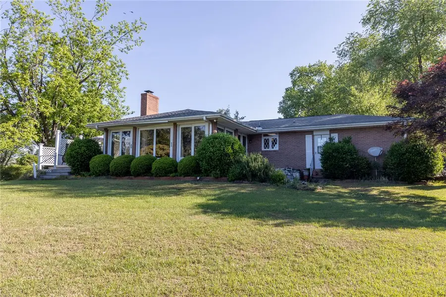 209 Edgewater Drive, Anderson, SC 29626 - #2