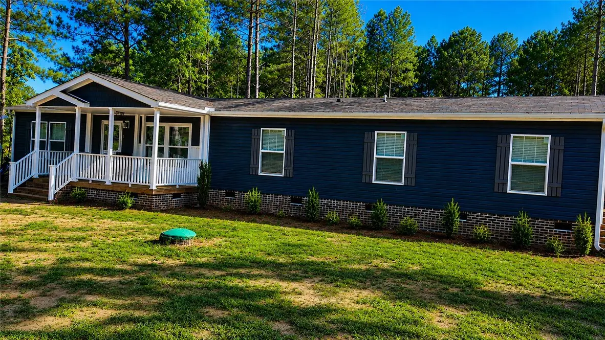 106 Foxcroft Dr Drive, Greenwood, SC 29646 - #1