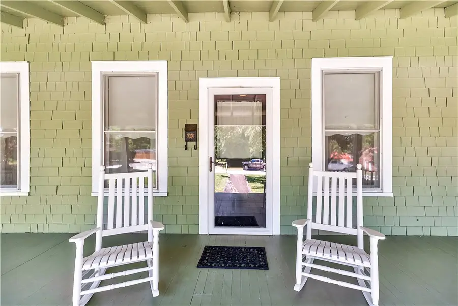 205 W Mauldin Street, Walhalla, SC 29691 - #3