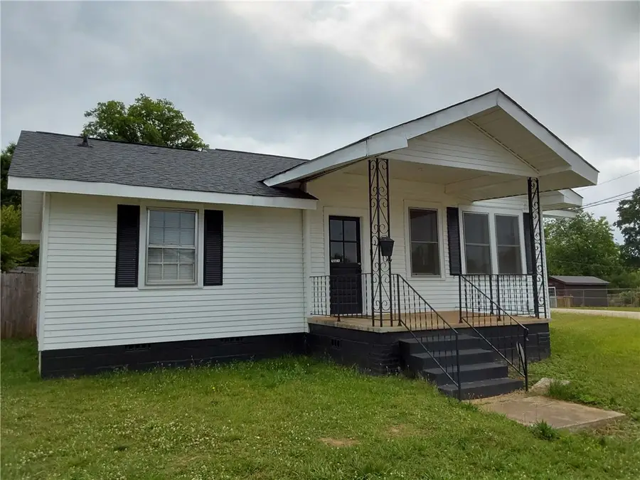 805 Goddard Avenue, Seneca, SC 29678 - #2