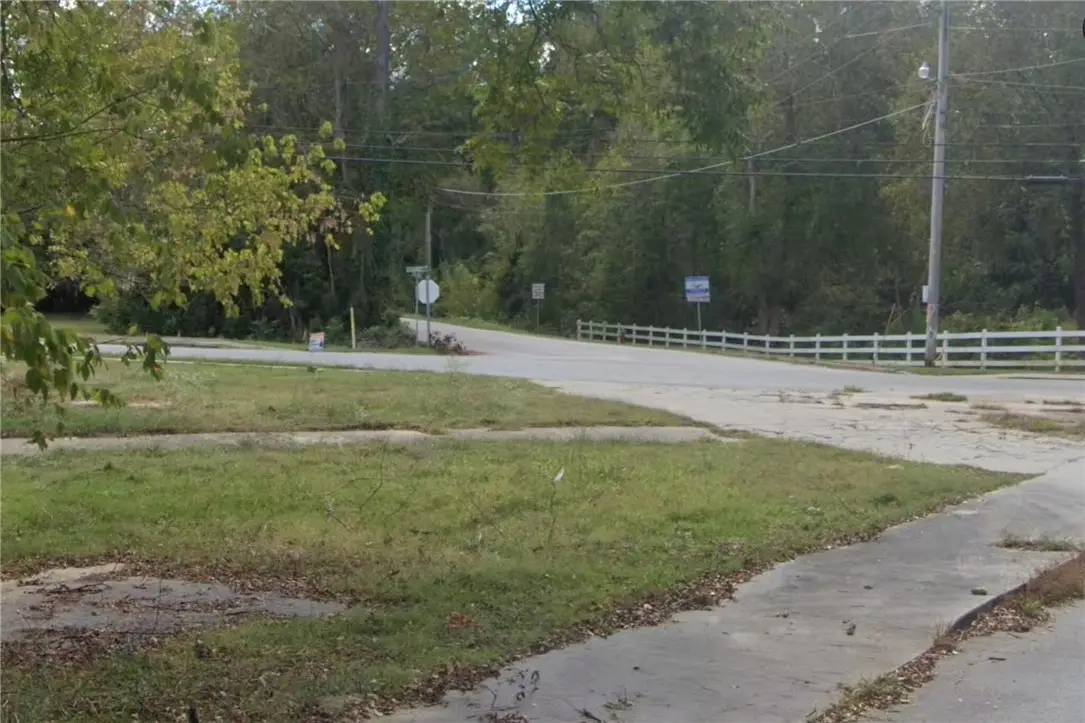 217 Ellis Avenue, Abbeville, SC 29620 - #1