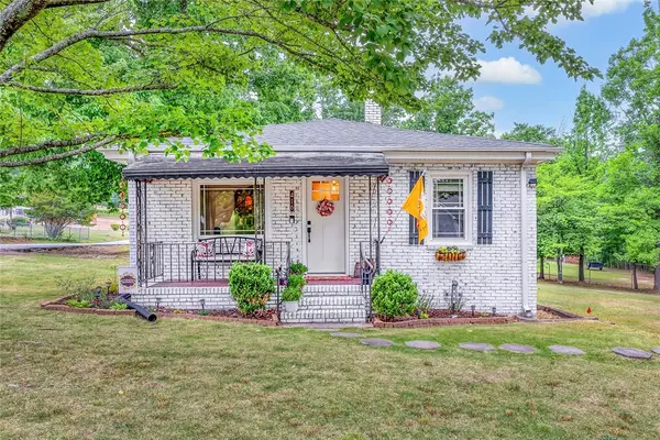 416 W Belvue Road, Greenville, SC 29609
