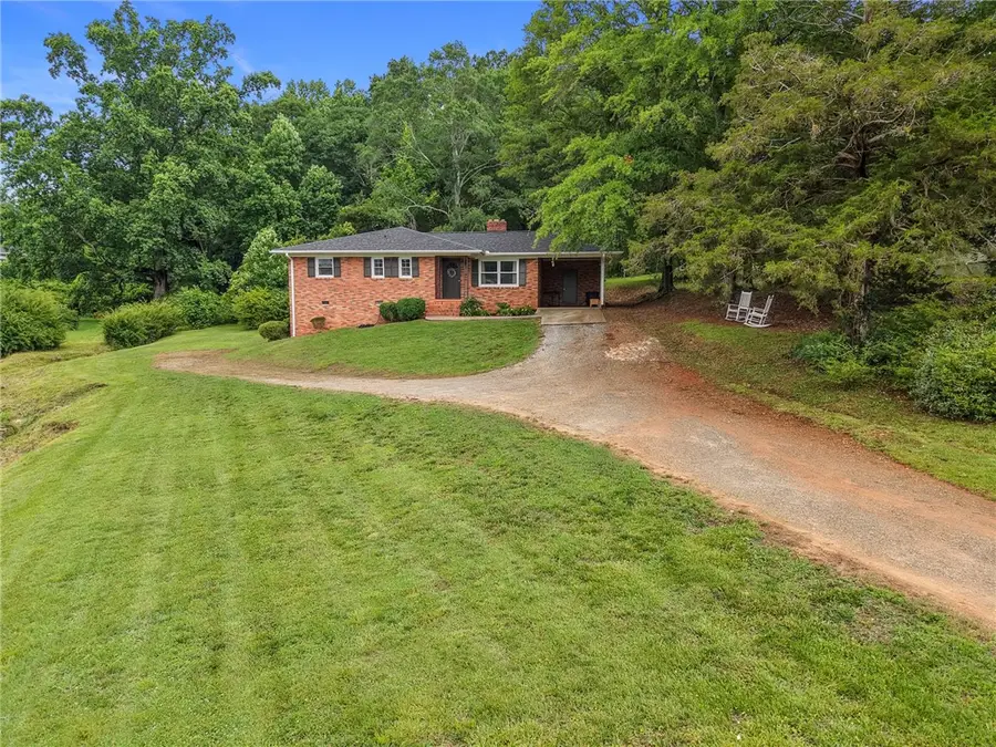 203 E 2nd Avenue, Easley, SC 29640 - #3
