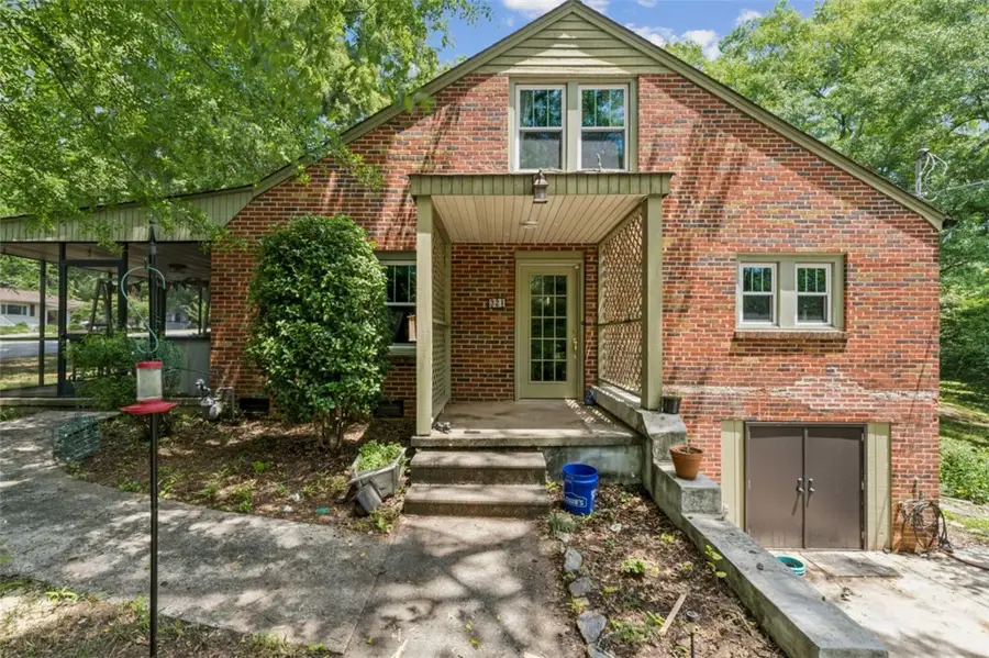 321 S Pine Street, Walhalla, SC 29691 - #3