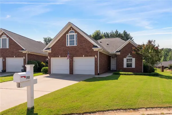 703 Nottingham Court, Seneca, SC 29672
