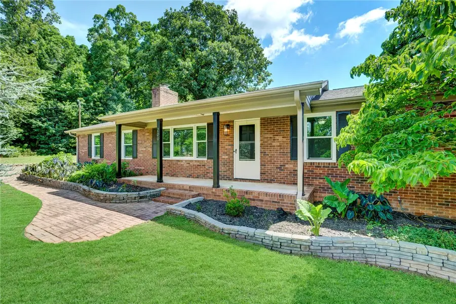 209 Hickory Drive, Easley, SC 29642 - #2