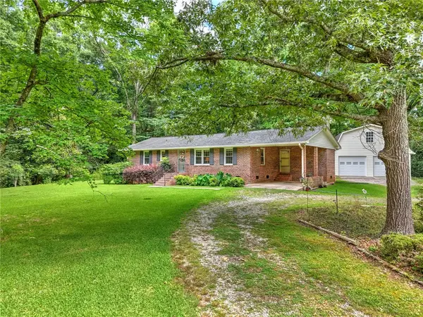9 Brownlee Street, Due West, SC 29639
