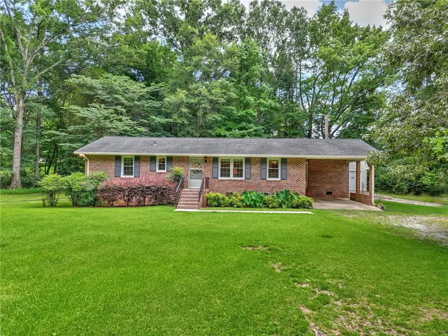 9 Brownlee Street, Due West, SC 29639 - #2