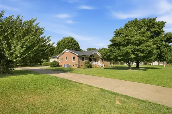 902 Cherokee Road, Pelzer, SC 29669