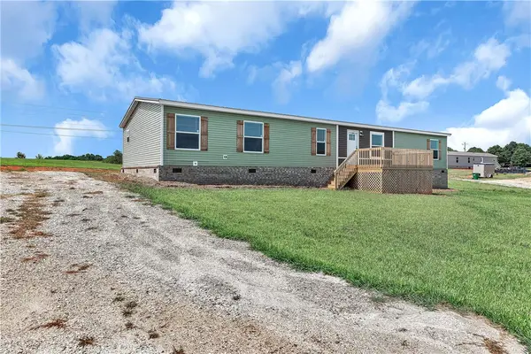 1065 Highway 182 Road, Fair Play, SC 29643