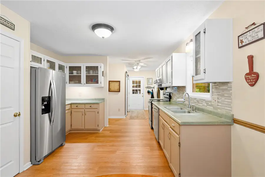 139 Tulip Lane, Westminster, SC 29693 - #3
