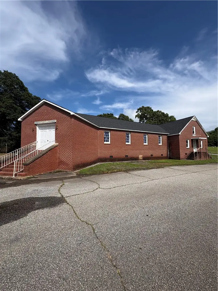 415 Church Street, Pendleton, SC 29670 - #2